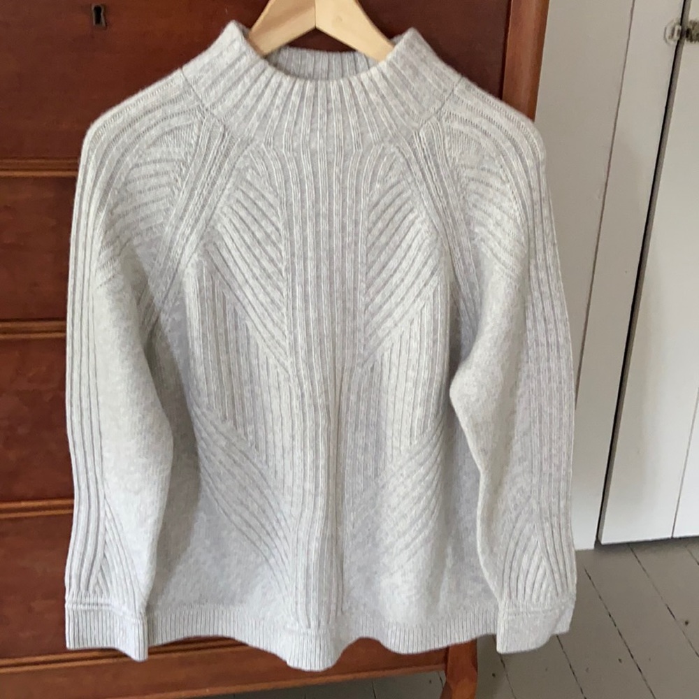 M. Patmos 100% Cashmere Oversized Rib Sweater. Size M